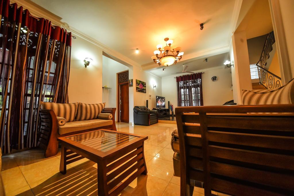 Asian Villa Negombo Exterior foto