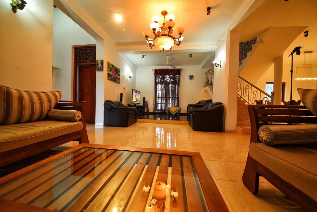 Asian Villa Negombo Exterior foto